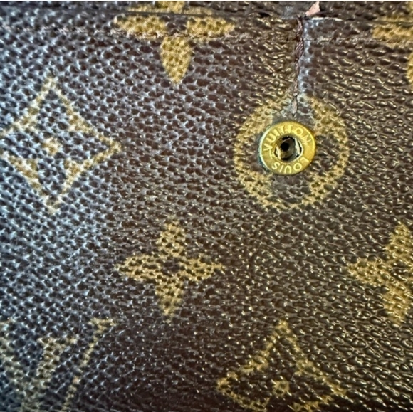Louis Vuitton Monogram Long Wallet - Picture 6 of 13